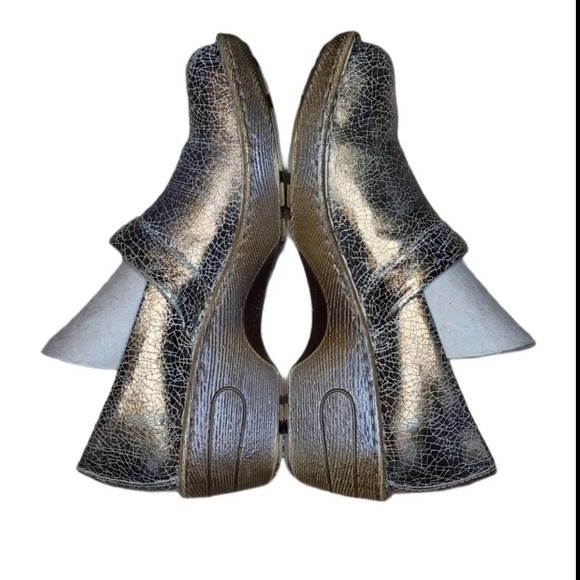 Born - Picture 4 of 5